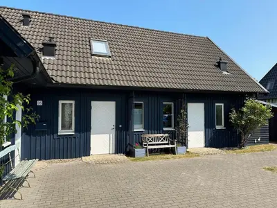 Das Gebäude in dem sich das Ferienhaus befindet