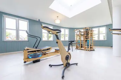 Das Fitnesscenter und/oder die Fitnesseinrichtungen in der Unterkunft Große Stranddüne - 5 Sterne Apartment mit Balkon