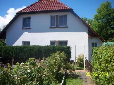 Ein Garten an der Unterkunft Hägerende 66a Haus Ankerplatz Wohnung Peildeck