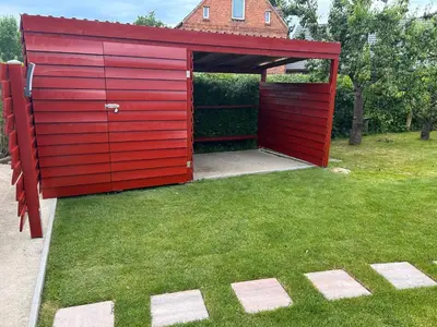 Ein Garten an der Unterkunft Ostsee Tiny Haus Wachtel