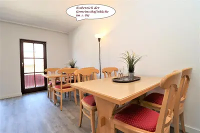 Ein Sitzbereich in der Unterkunft Deutsches Haus Zimmer 25