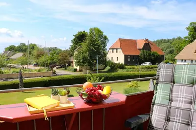 Ein Garten an der Unterkunft Deutsches Haus Zimmer 24