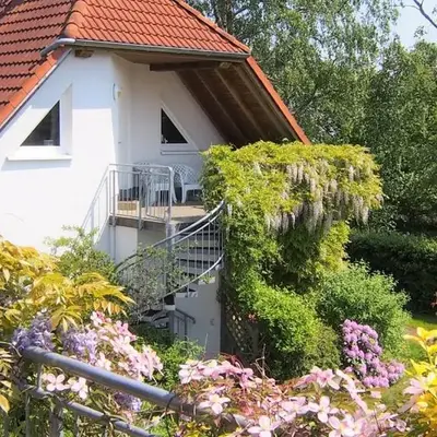Birkmaase 18 - Komfort FeWo im 4-Sterne-Ferienhaus Yvonne EG