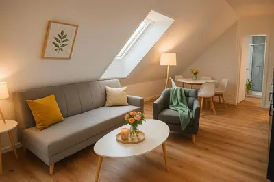 Ein Sitzbereich in der Unterkunft Dat Fischerhuus die Seemannskoje zwischen Ostsee und Bodden 30sek zum Hafen