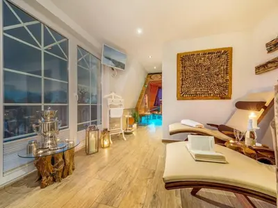 Ein Sitzbereich in der Unterkunft Villa Strandblick 5
