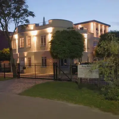 Burg Roland Wohnung 02