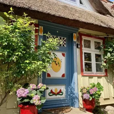 Haus am Hafen - Kaminfeeling und Luxus unter Reet