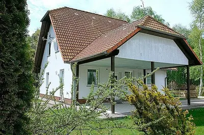 Ein Garten an der Unterkunft Waldesruh - App2