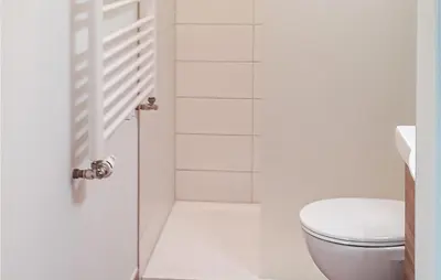Ein Badezimmer in der Unterkunft 1 Bedroom Nice Home In Fuhlendorf