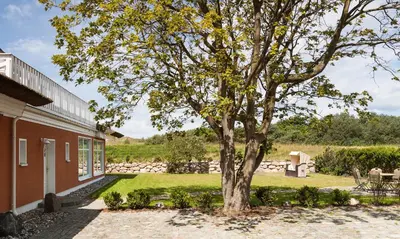 Ein Garten an der Unterkunft Strandhaus Claassen 09