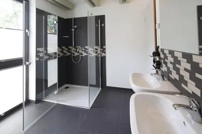 Ein Badezimmer in der Unterkunft FW Wegwarte - Sauna, Kamin, Balkon