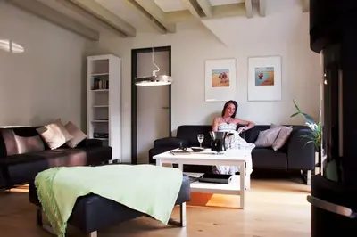 Ein Sitzbereich in der Unterkunft FW Wegwarte - Sauna, Kamin, Balkon