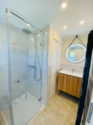 Ein Badezimmer in der Unterkunft Ferienwohnung Watten im idyllischen Pruchten